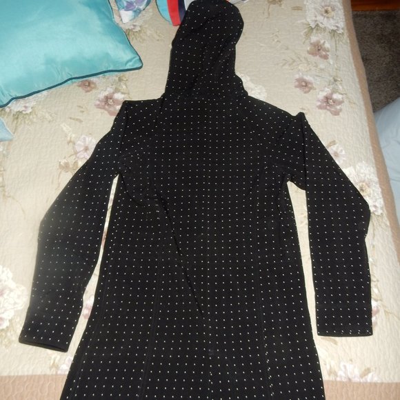 Lululemon jacket. - Picture 2 of 6